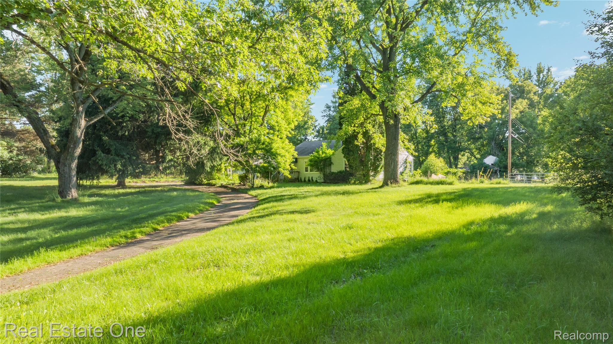 9585 North Eston Road Clarkston, MI 48348 - Photo 54 of 60 9585 N Eston - OnDemand Pix Photography (44).jpg