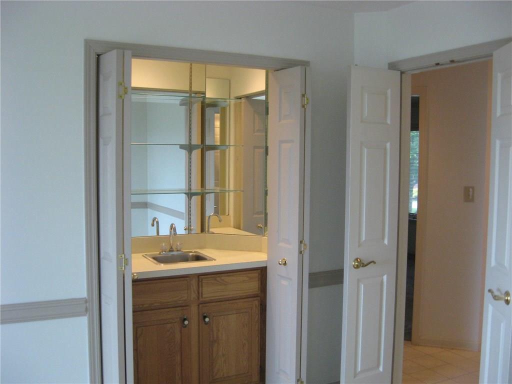 141 Shadow Ridge Drive Pittsburgh, PA 15238 - Photo 7 of 21 WET BAR IN FAMILY ROOM