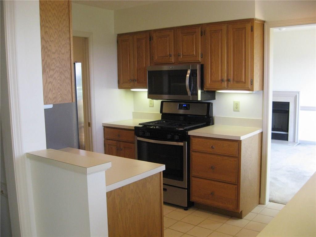 141 Shadow Ridge Drive Pittsburgh, PA 15238 - Photo 8 of 21 KITCHEN WITH BRAND NEW STAINLESS APPLIANCES