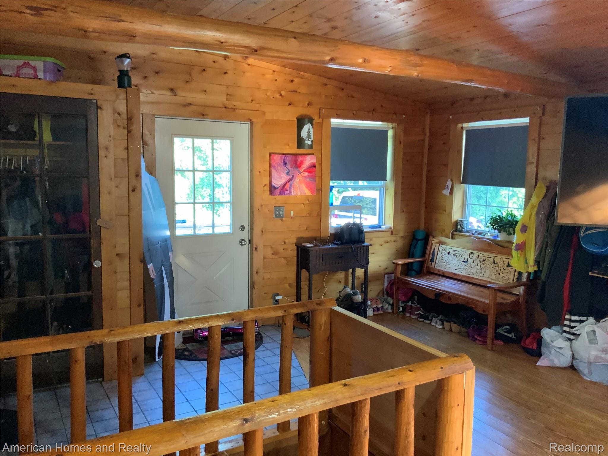 3312 East Carpenter Road Flint, MI 48506 - Photo 18 of 43 82722678-BF08-4198-AC4C-45F9329518A7.jpeg