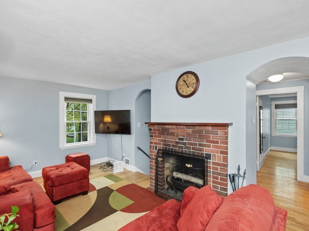 46 College Farm Road Waltham, MA 02451 - Photo 3 of 34 Gallery Image 3