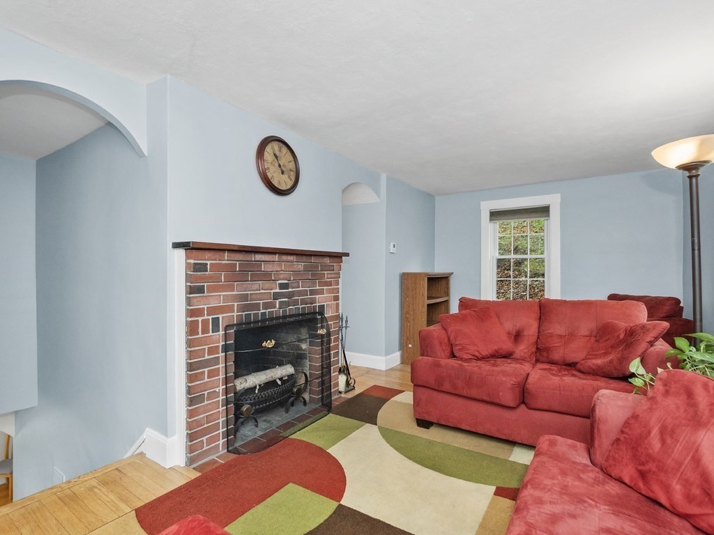 46 College Farm Road Waltham, MA 02451 - Photo 4 of 34 Gallery Image 4