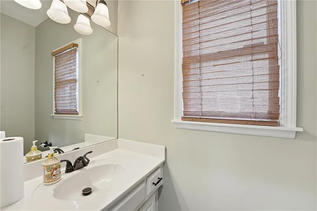 $485,000 | 5206 West 157th Place, Overland Park, KS 66224