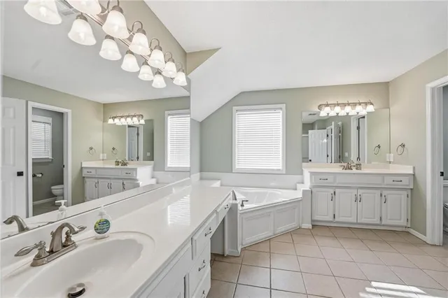 $485,000 | 5206 West 157th Place, Overland Park, KS 66224