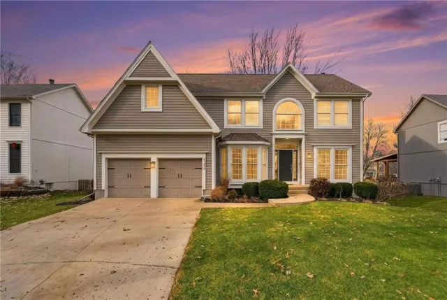 $485,000 | 5206 West 157th Place, Overland Park, KS 66224