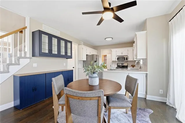 $485,000 | 5206 West 157th Place, Overland Park, KS 66224