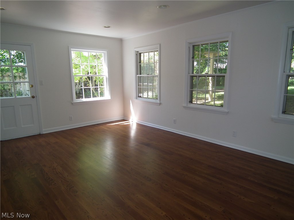 23489 Wimbledon Road Beachwood, OH 44122 - Photo 5 of 16