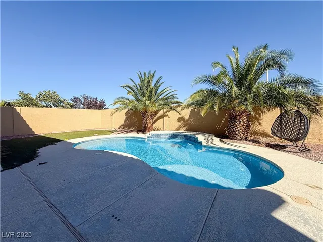 $7,350 | 10246 Valaspen Street, Las Vegas, NV 89183