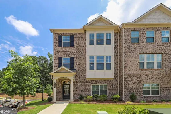 $3,095 | 4060 Pierson Trace, Unit 4060, Suwanee, GA 30024
