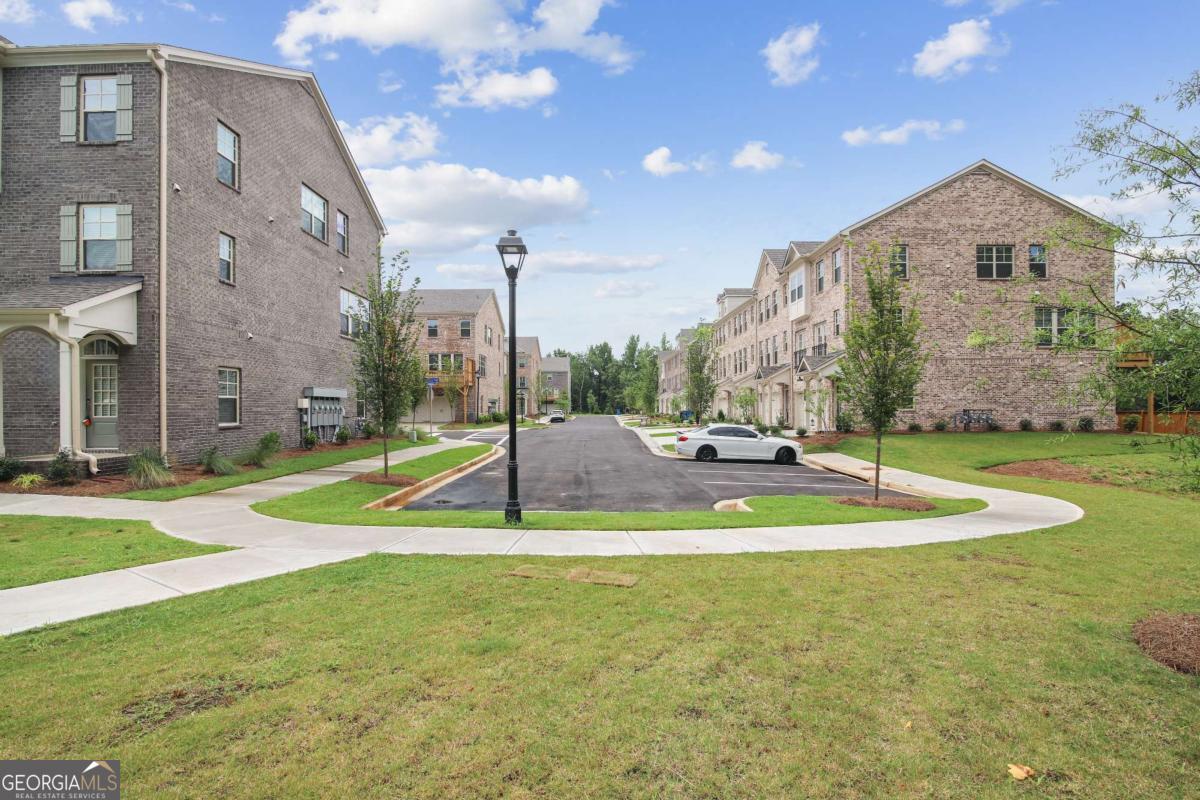 4060 Pierson Trace, Unit 4060 Suwanee, GA 30024 - Photo 27 of 29