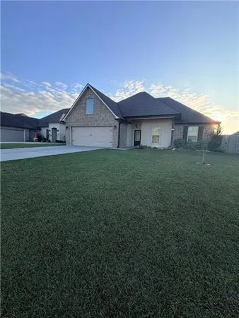 $395,000 | 210 Hidden Cypress Drive, Belle Chasse, LA 70037