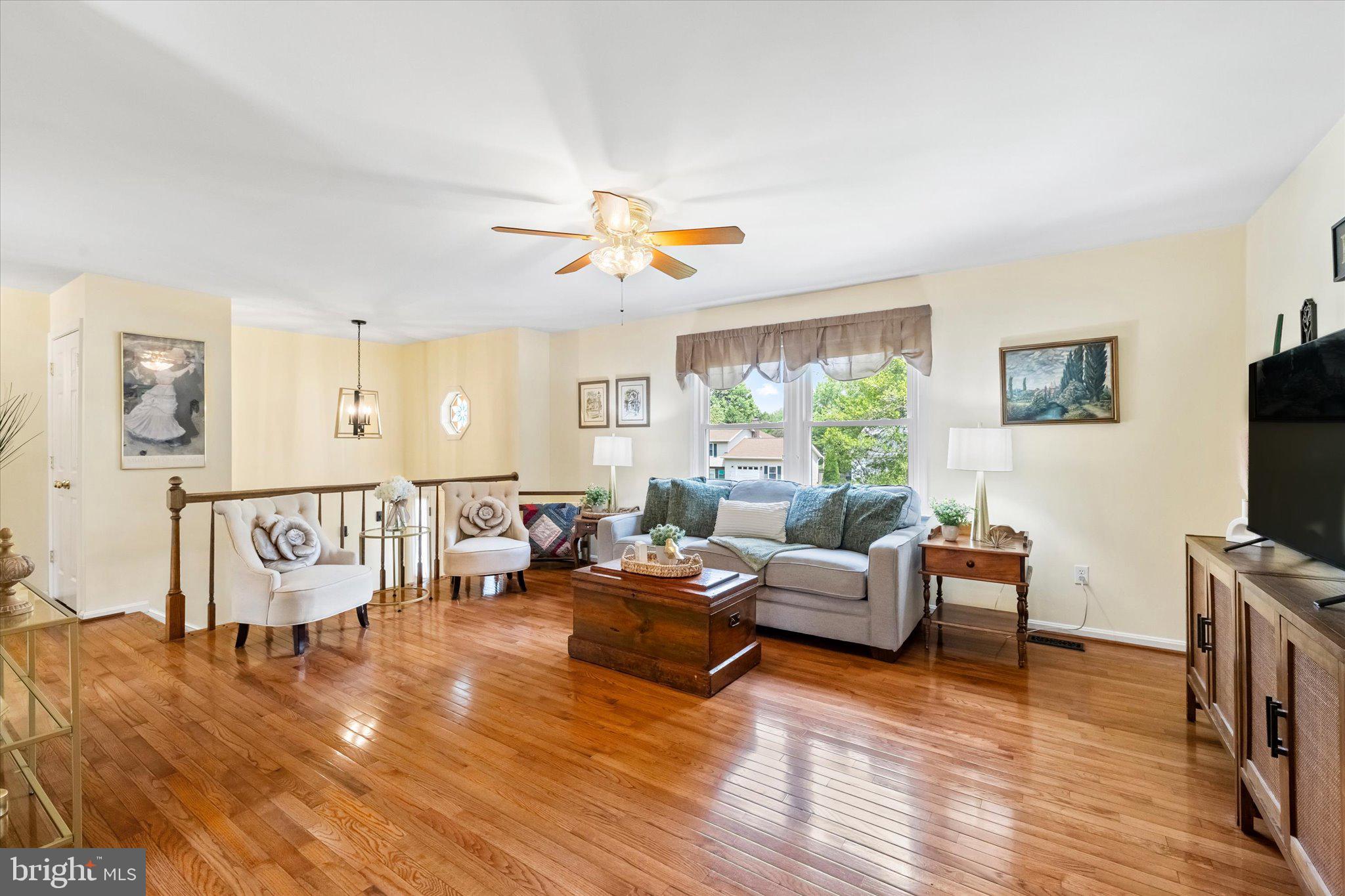 6 True Road Stafford, VA 22556 - Photo 7 of 47 Expansive family room!