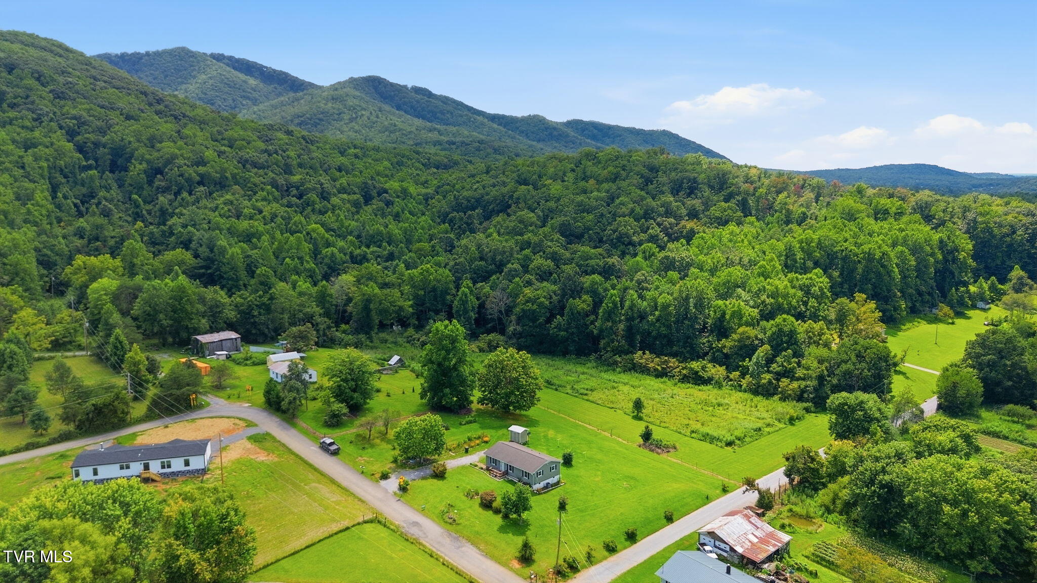 2060 Fishpond Road Chuckey, TN 37641 - Photo 8 of 30 29-web-or-mls-DJI_0786
