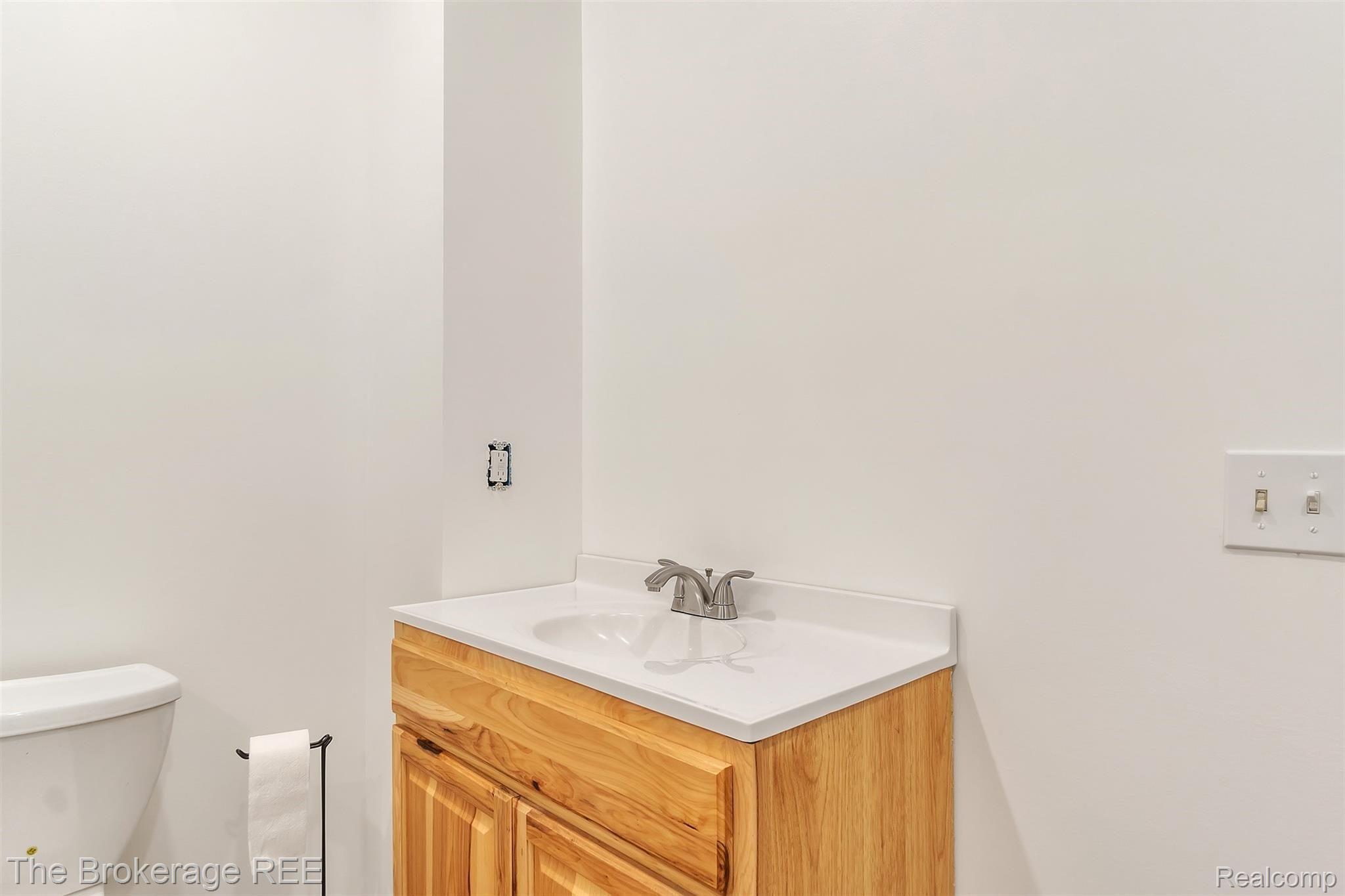4730 West Lake Road Columbiaville, MI 48421 - Photo 22 of 72 21-4730 W Lake Rd-windowstill-reale.jpg