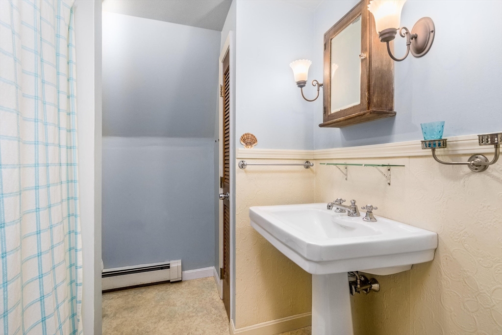 168 Ninigret Avenue Mashpee, MA 02649 - Photo 21 of 27