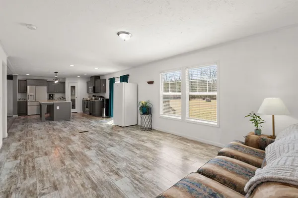 $360,000 | 217 Rolling Hls Trail, Cross, SC 29436