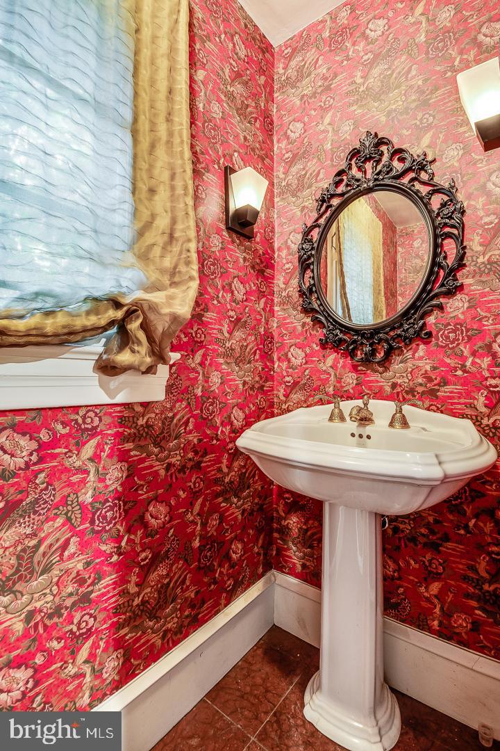 135 East Levering Mill Road Bala Cynwyd, PA 19004 - Photo 9 of 44 Gallery Image 9