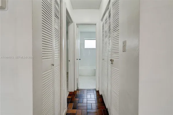 $1,650 | 856 Southwest 10th Street, Unit 2, Hallandale Beach, FL 33009