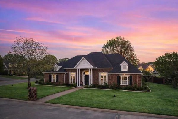 $639,000 | 101 Glen Eagles Drive, Mount Pleasant, TX 75455
