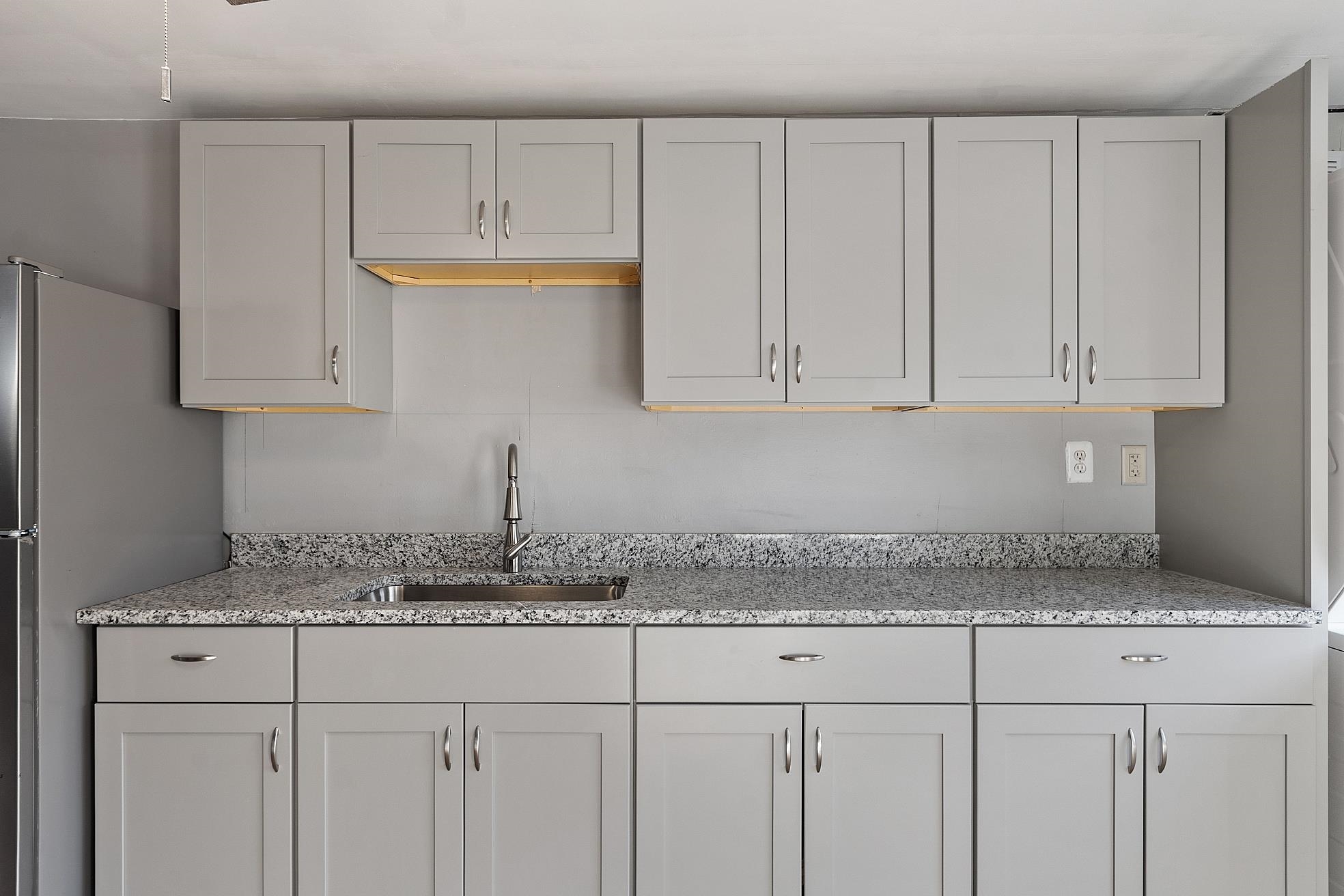 6 Cherry Street, Unit B Nashua, NH 03060 - Photo 2 of 19