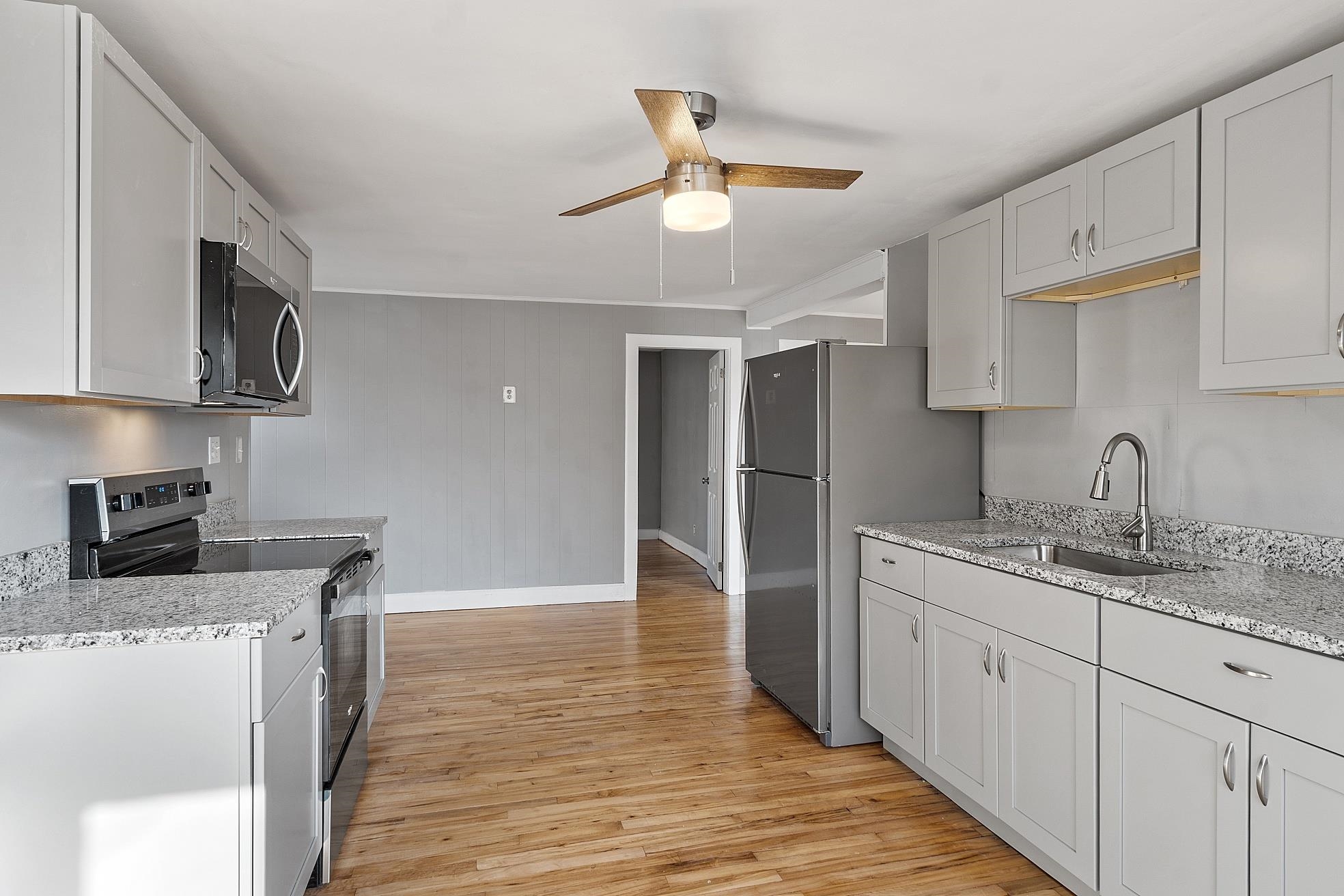 6 Cherry Street, Unit B Nashua, NH 03060 - Photo 3 of 19