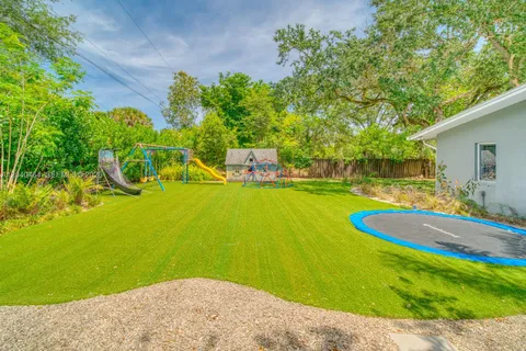 $2,500,000 | 9737 Southwest 98th Street, Miami, FL 33176