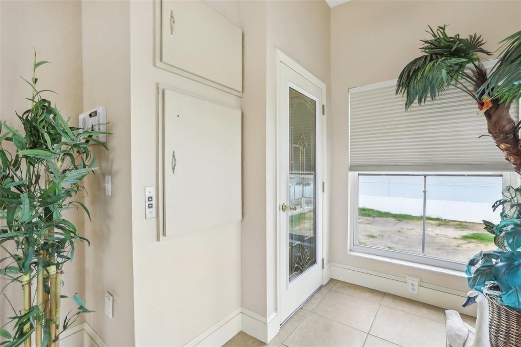 6441 Clark Street Hudson, FL 34667 - Photo 5 of 46