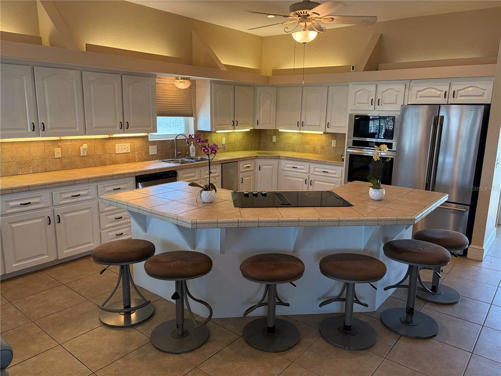 6441 Clark Street Hudson, FL 34667 - Photo 9 of 46