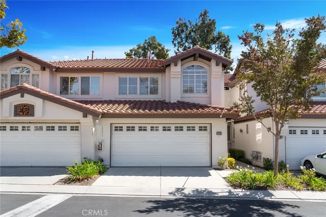$950,000 | 160 Vía Lampara, Rancho Santa Margarita, CA 92688
