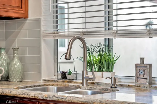 $950,000 | 160 VÃa Lampara, Rancho Santa Margarita, CA 92688