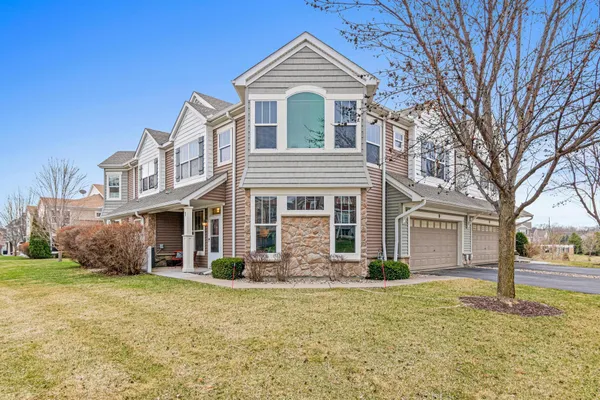 $369,000 | 9620 Washington Boulevard, Unit 1, Chanhassen, MN 55317