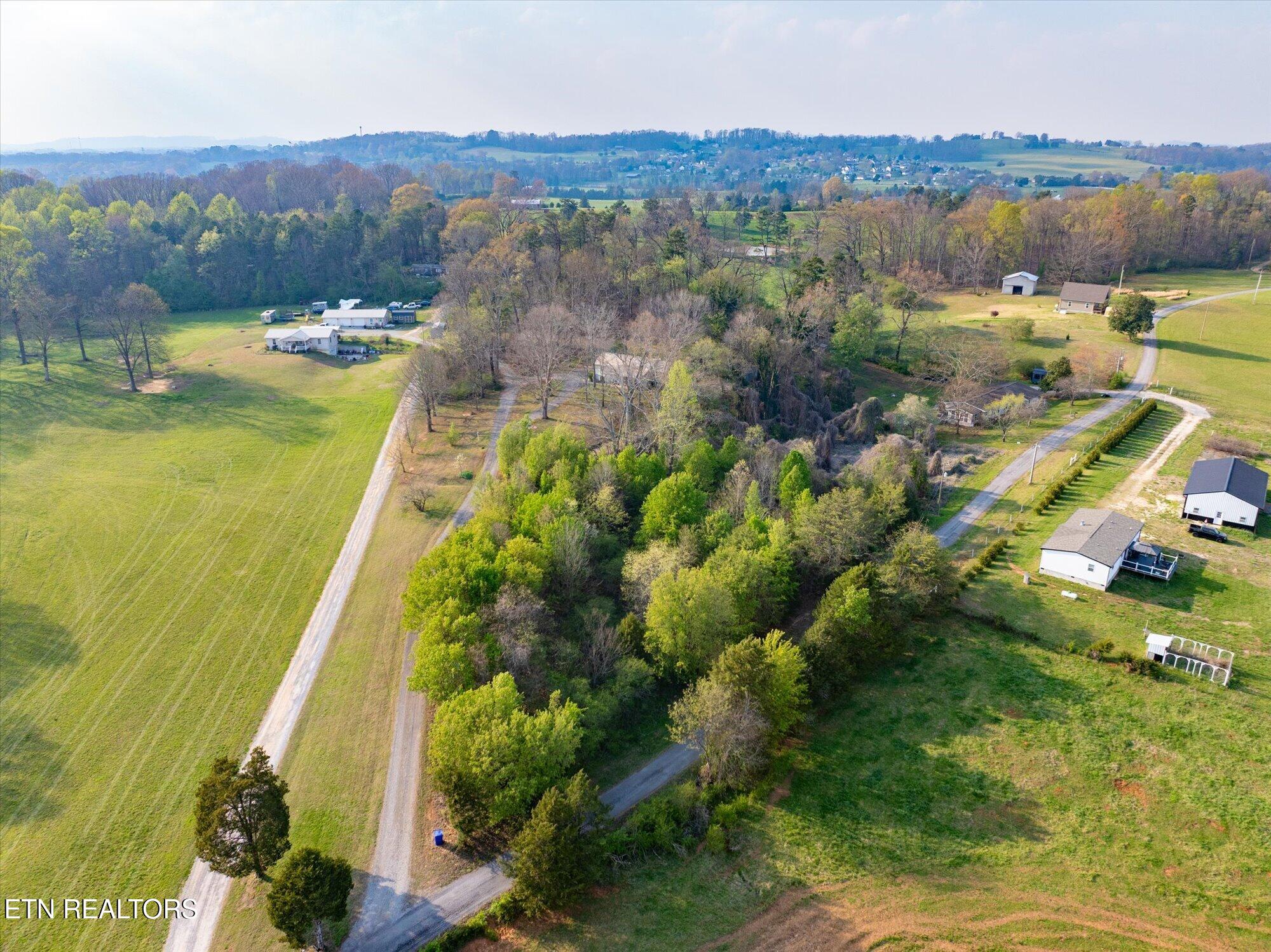 135 Weaver Road Madisonville, TN 37354 - Photo 2 of 14 02-Weaver-Rd-Madisonville-TN-2