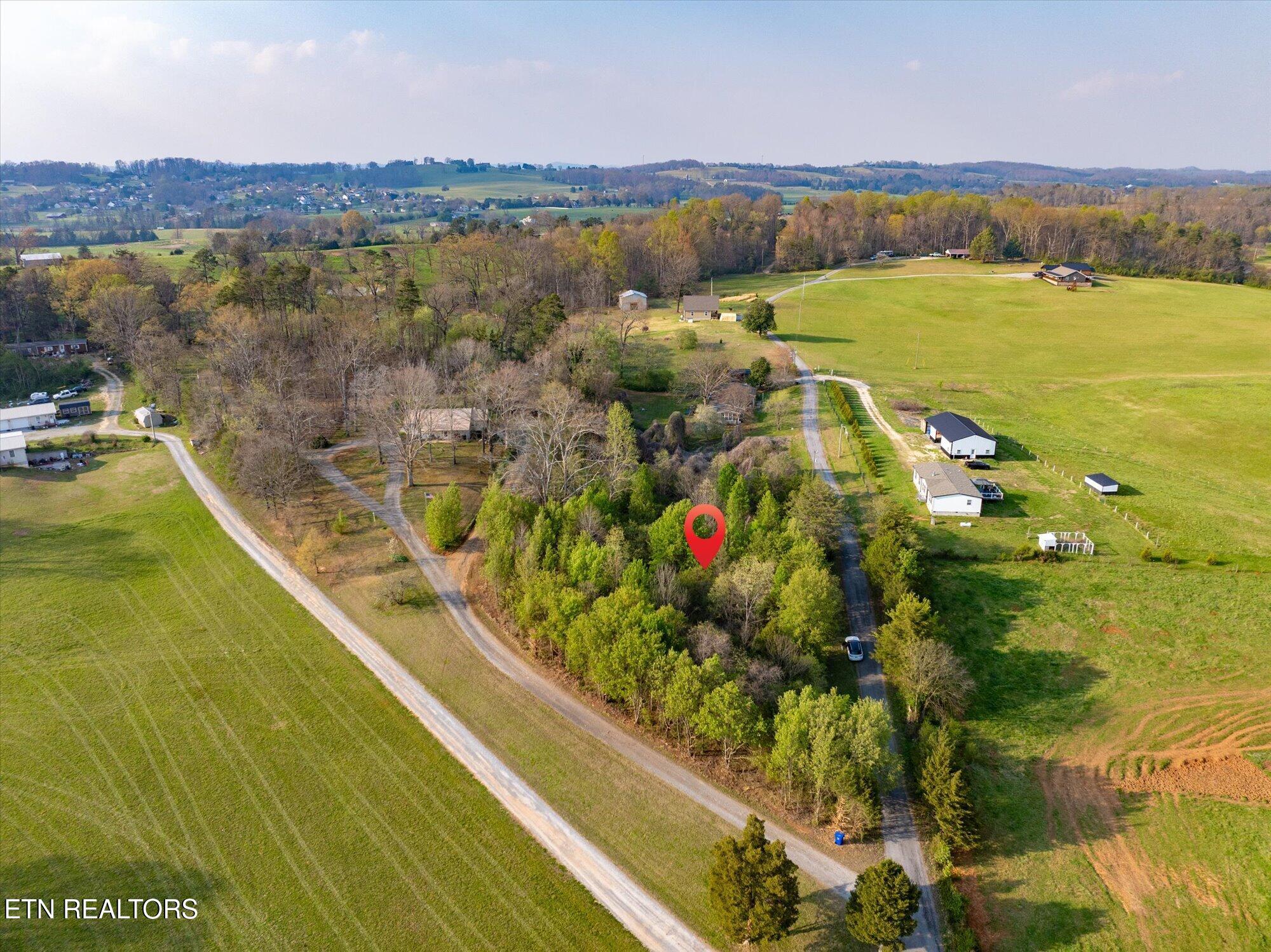 135 Weaver Road Madisonville, TN 37354 - Photo 3 of 14 03-Weaver-Rd-Madisonville-TN-3