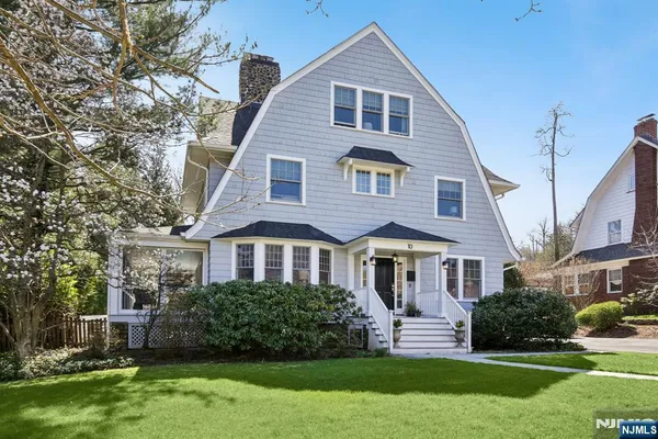 $1,899,000 | 10 Mountain Terrace, Montclair, NJ 07043