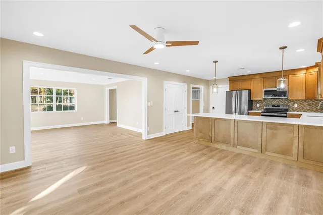 $7,500 | 11 Brightwaters Circle Northeast, St. Petersburg, FL 33704