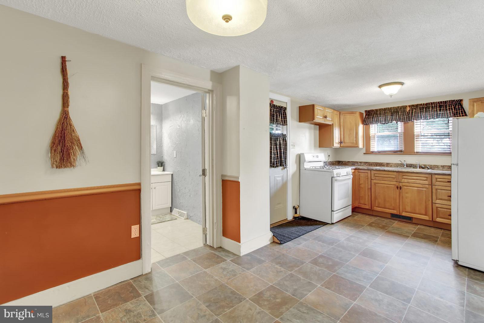 3901 Carlisle Road Dover, PA 17315 - Photo 11 of 25 Gallery Image 11