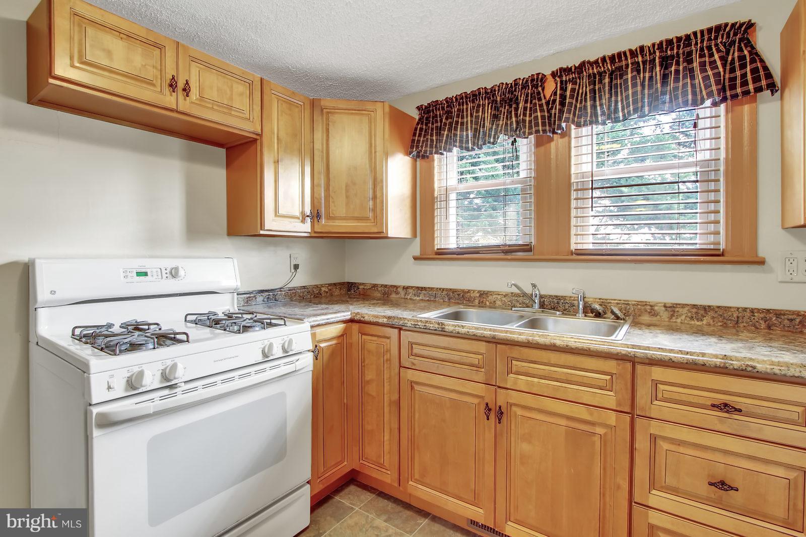 3901 Carlisle Road Dover, PA 17315 - Photo 9 of 25 Gallery Image 9