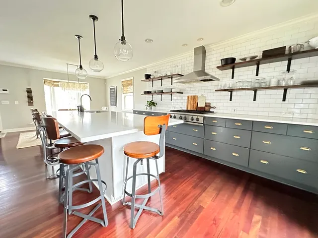 $750,000 | 953 Clay Court, Deerfield, IL 60015