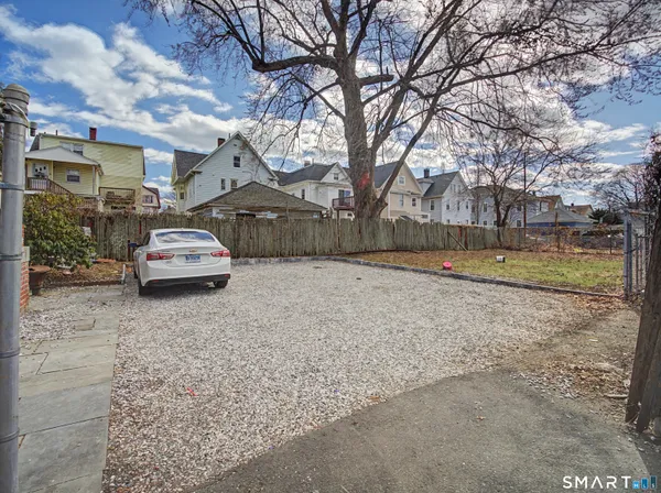 $2,950 | 373 Wood Avenue, Bridgeport, CT 06605