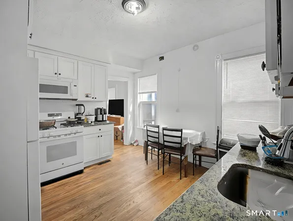 $2,950 | 373 Wood Avenue, Bridgeport, CT 06605