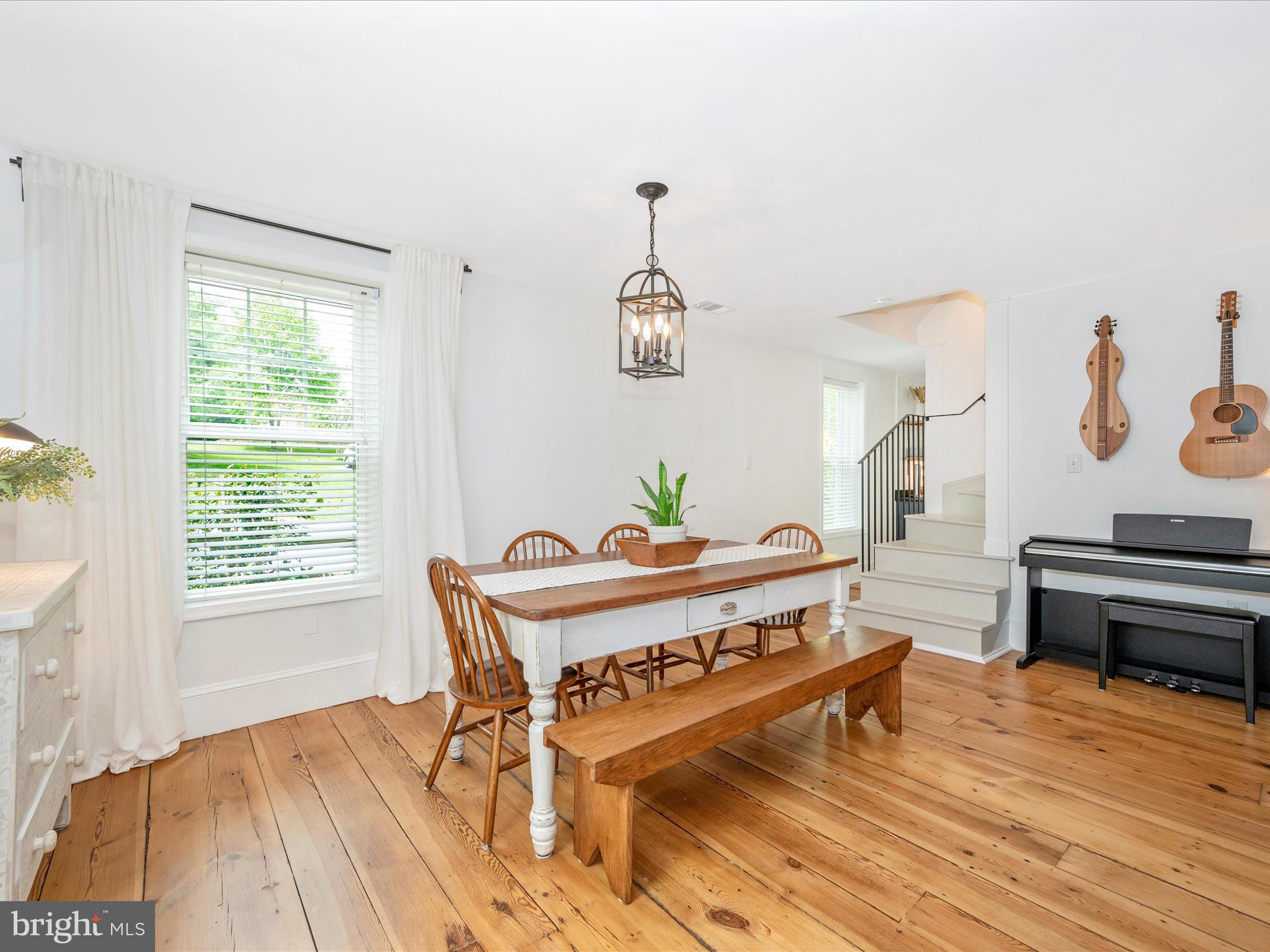 15321 Barnesville Road Boyds, MD 20841 - Photo 3 of 79 Dining Area