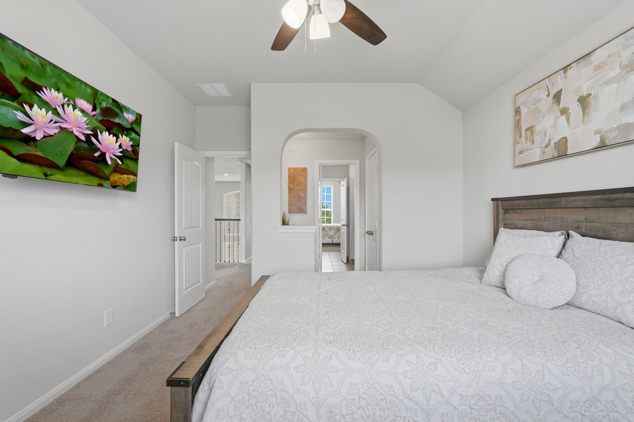 7522 Windsor View Drive Spring, TX 77379 - Photo 40 of 49 Room with a spacious feel and soothing neutral finishes.