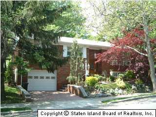 20 Beverly Road Staten Island, NY 10305 - Photo 1 of 1 Primary Photo