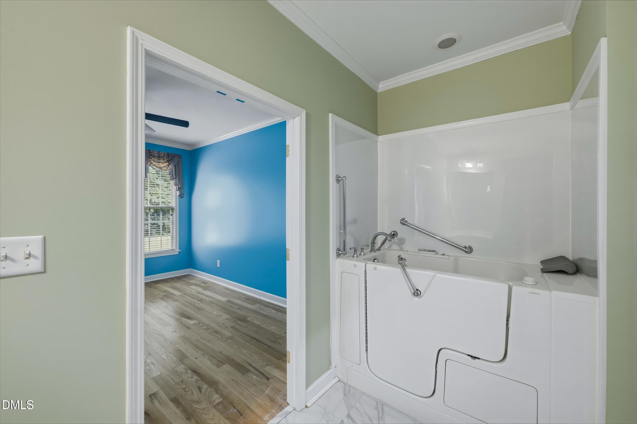 844 Horton Road Durham, NC 27704 - Photo 14 of 24 17 -844 horton rd 64, interior, primary