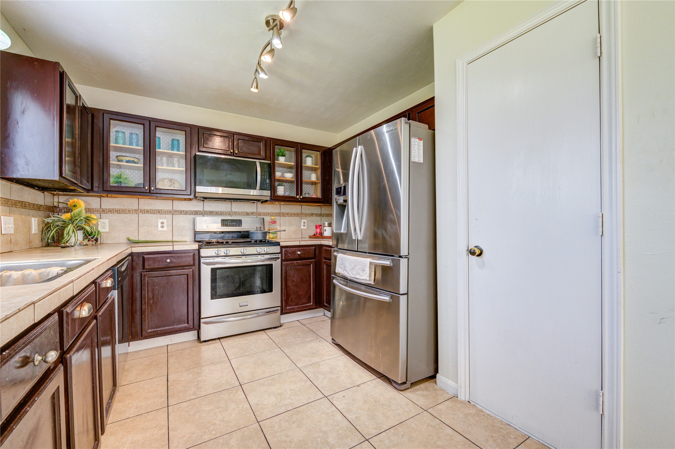 8645 Rinn Street Houston, TX 77078 - Photo 17 of 44 Gallery Image 17