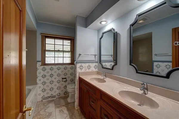 $3,900 | 6317 Masthead Drive, Madison, WI 53705