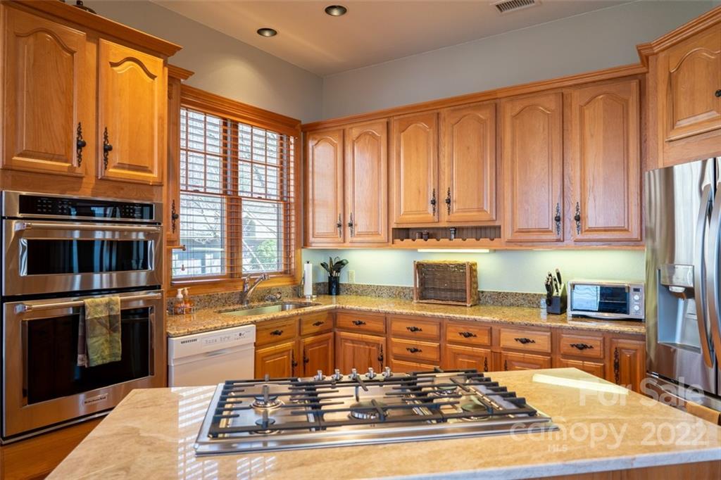 268 Sunset Point Road, Unit A2 Burnsville, NC 28714 - Photo 7 of 23 Gallery Image 7