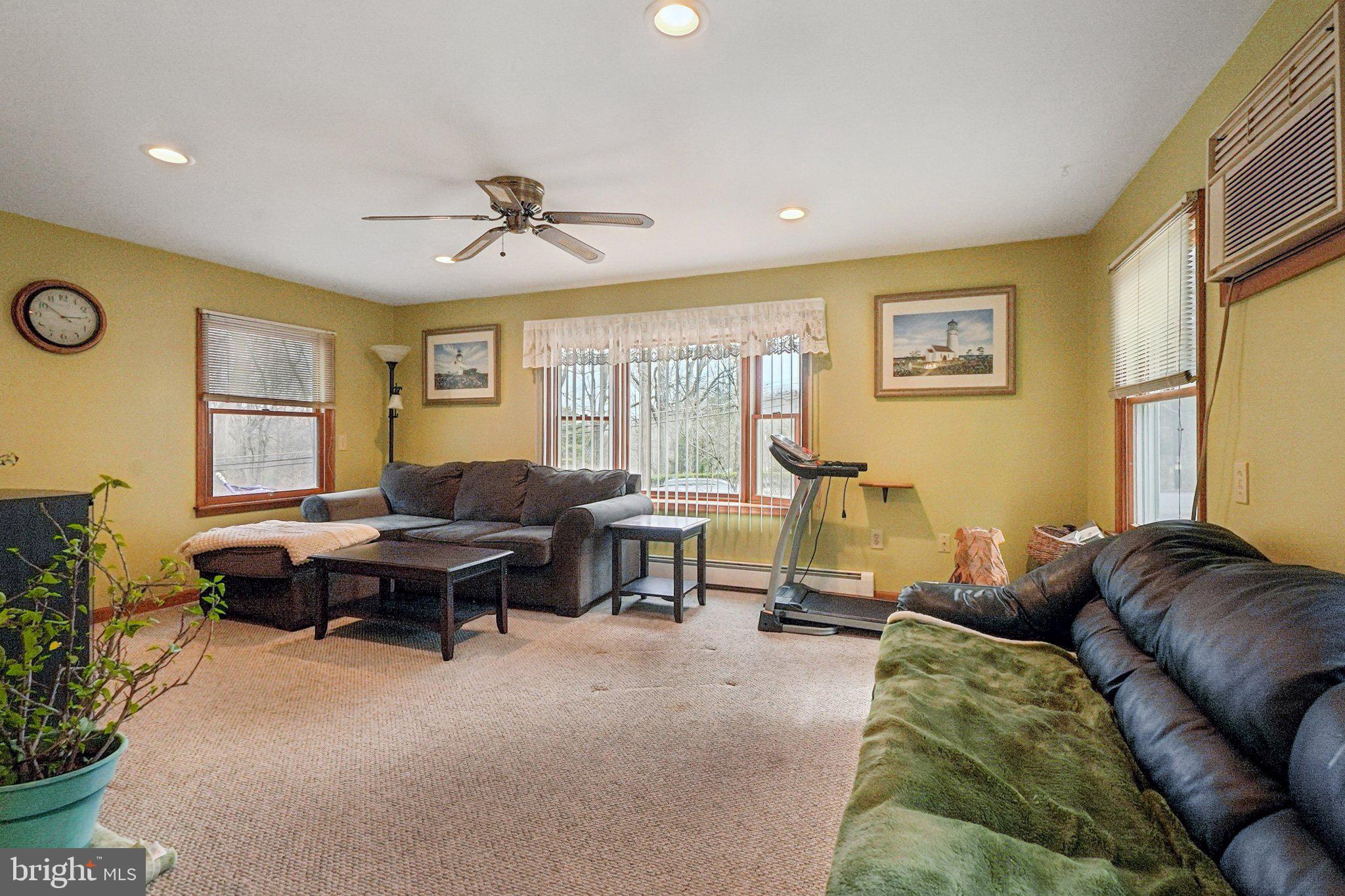 773 East Rock Road Allentown, PA 18103 - Photo 5 of 26