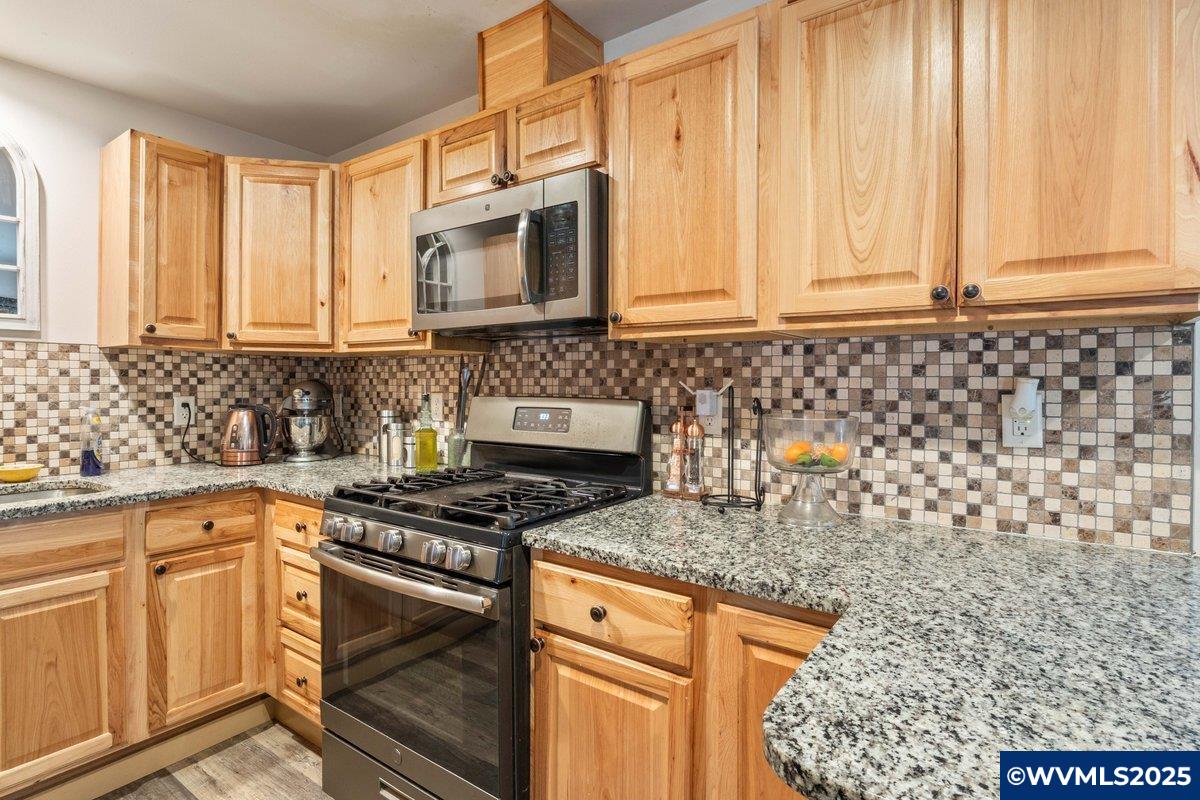 8116 River Road Northeast Salem, OR 97303 - Photo 16 of 32