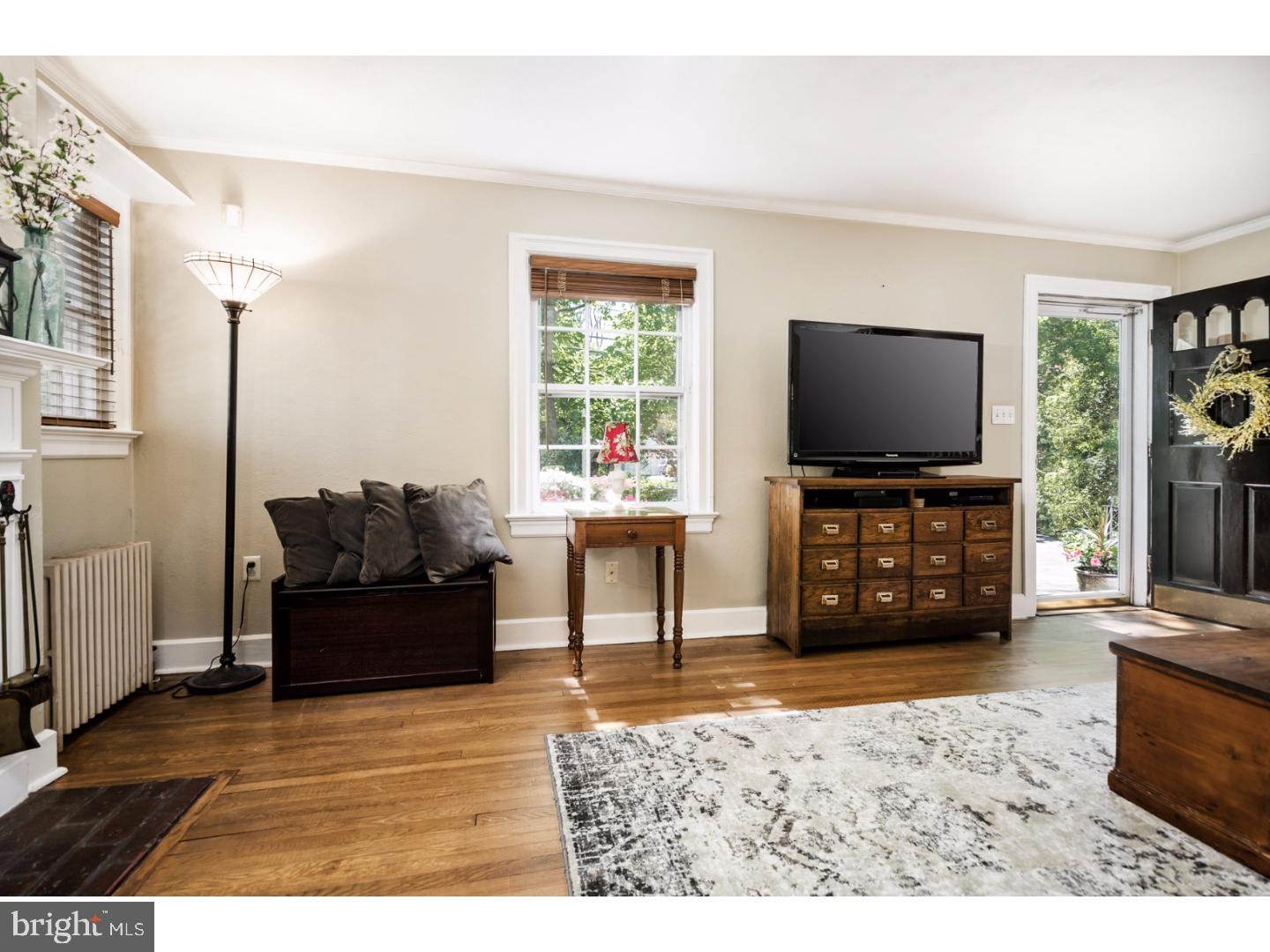 14 Wilburtha Road Ewing, NJ 08628 - Photo 3 of 25 Living Room